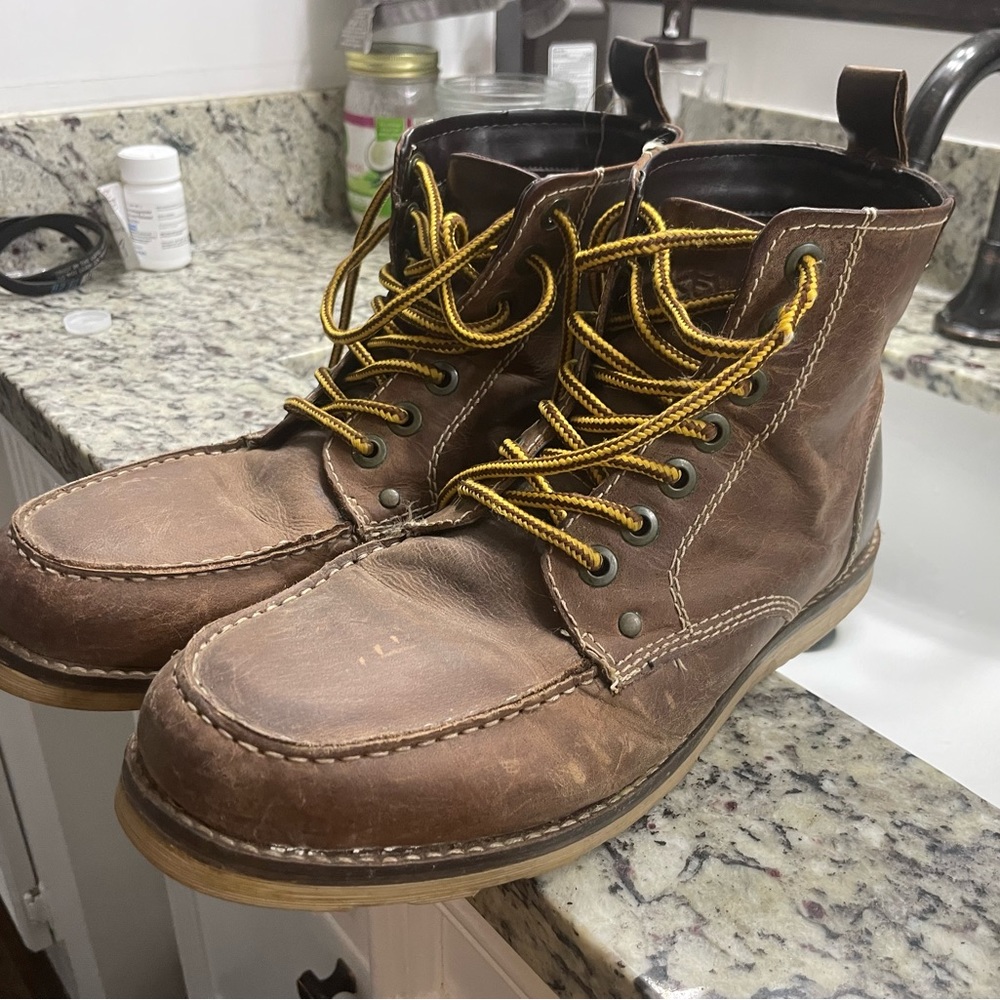 Crevo leather eastland style shoes